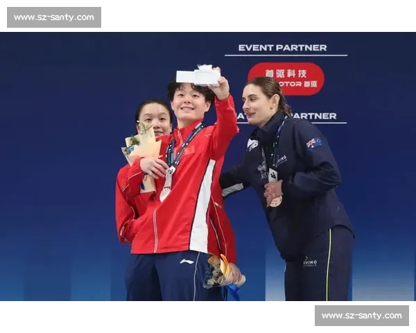 中国男子跳水赛场激烈角逐 选手精彩表现引爆全场掌声 中国男子跳水赛场激烈角逐 选手精彩表现引爆全场掌声