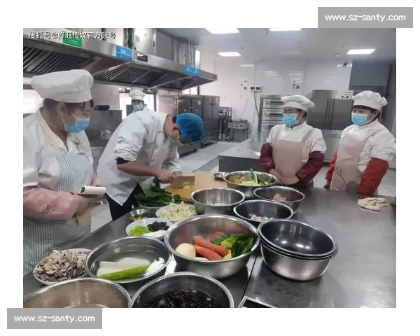 炊事员技能比拼展示美食制作与团队协作风采 炊事员技能比拼展示美食制作与团队协作风采