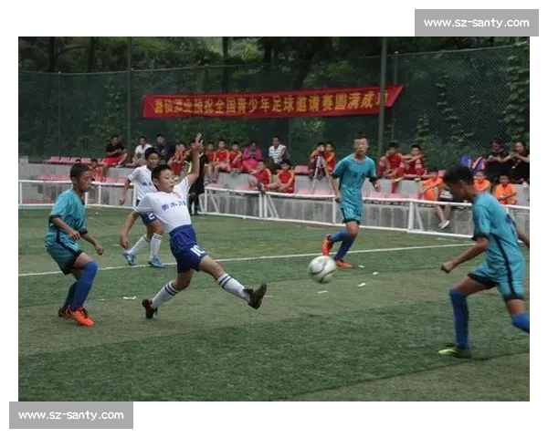 激烈角逐中小学生足球赛精彩瞬间 赛场风云少年足球梦想逐梦前行 激烈角逐中小学生足球赛精彩瞬间 赛场风云少年足球梦想逐梦前行